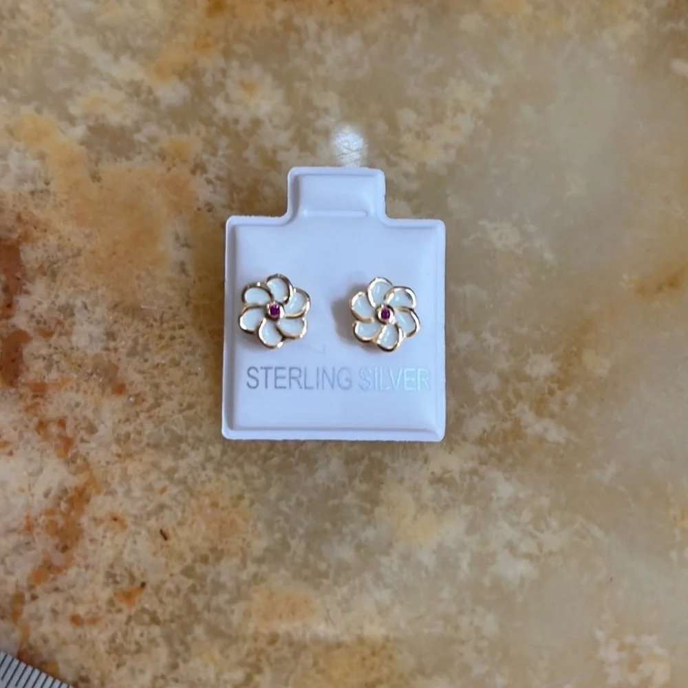 Kids Flower Stud Earrings 14k gold plated!.